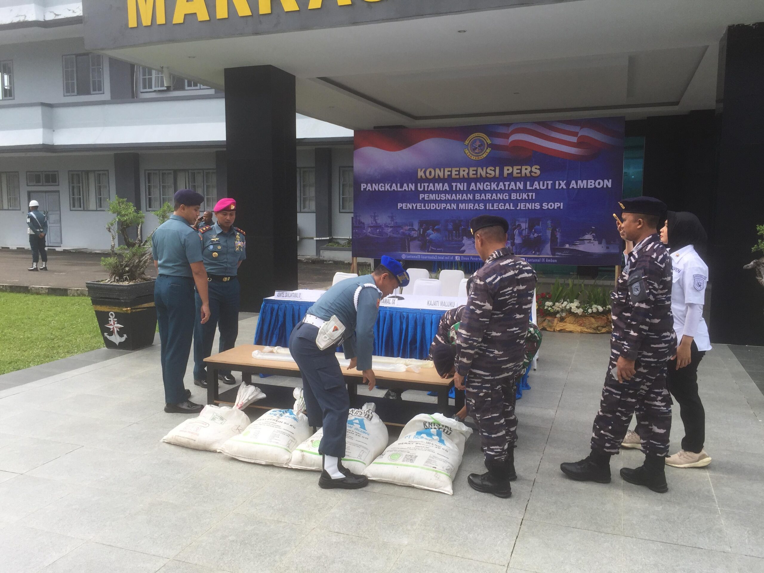 Lantamal IX Ambon Musnahkan 1,4 Ton Minuman Keras 4 IMG 20250228 WA0006 scaled