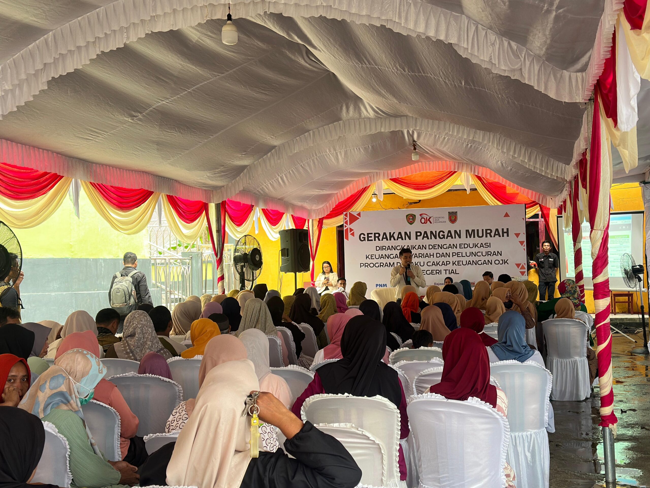Gencarkan Literasi Keuangan Di Desa : Ojk Maluku Luncurkan "Desaku Cakap Keuangan" 1 WhatsApp Image 2025 03 22 at 05.44.24 scaled