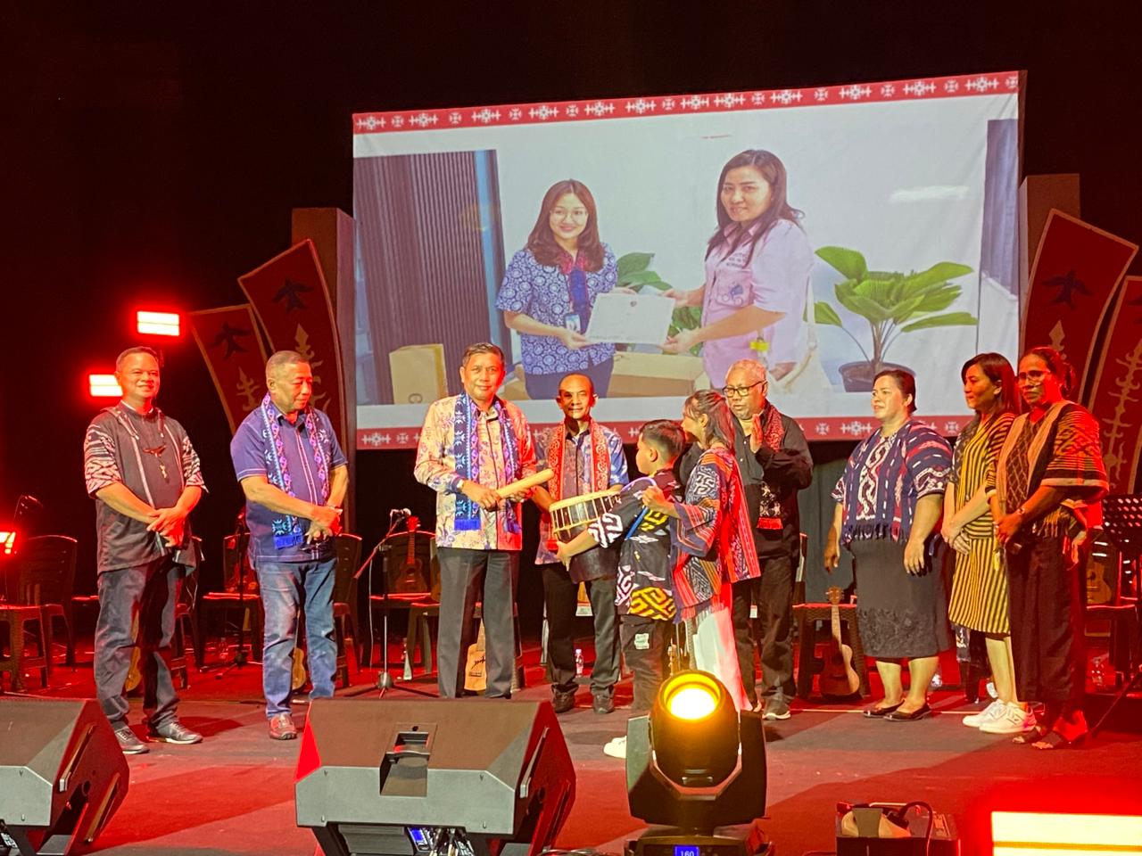 SD negeri 8 Ambon bersama Ansambel Musik Benteng (AMB) menggelar konser dengan tema bertajuk “The Power Of Music” 1 IMG 20250513 WA0005