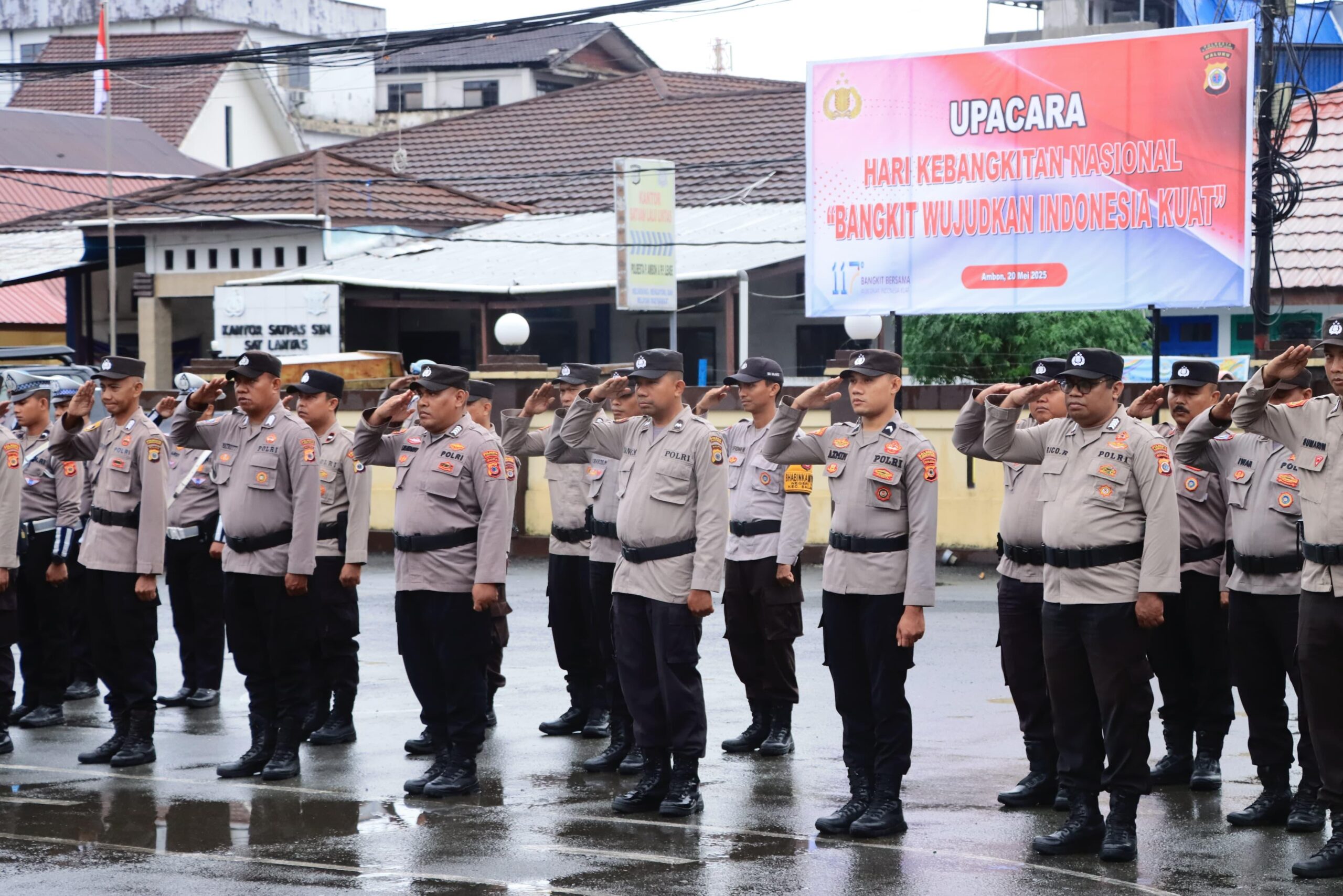 Polresta Ambon Gelar Upacara Hari Kebangkitan Nasional ke-117, Disertai Pemberian Piagam Penghargaan kepada personil berprestasi 2 IMG 20250520 WA0014 scaled