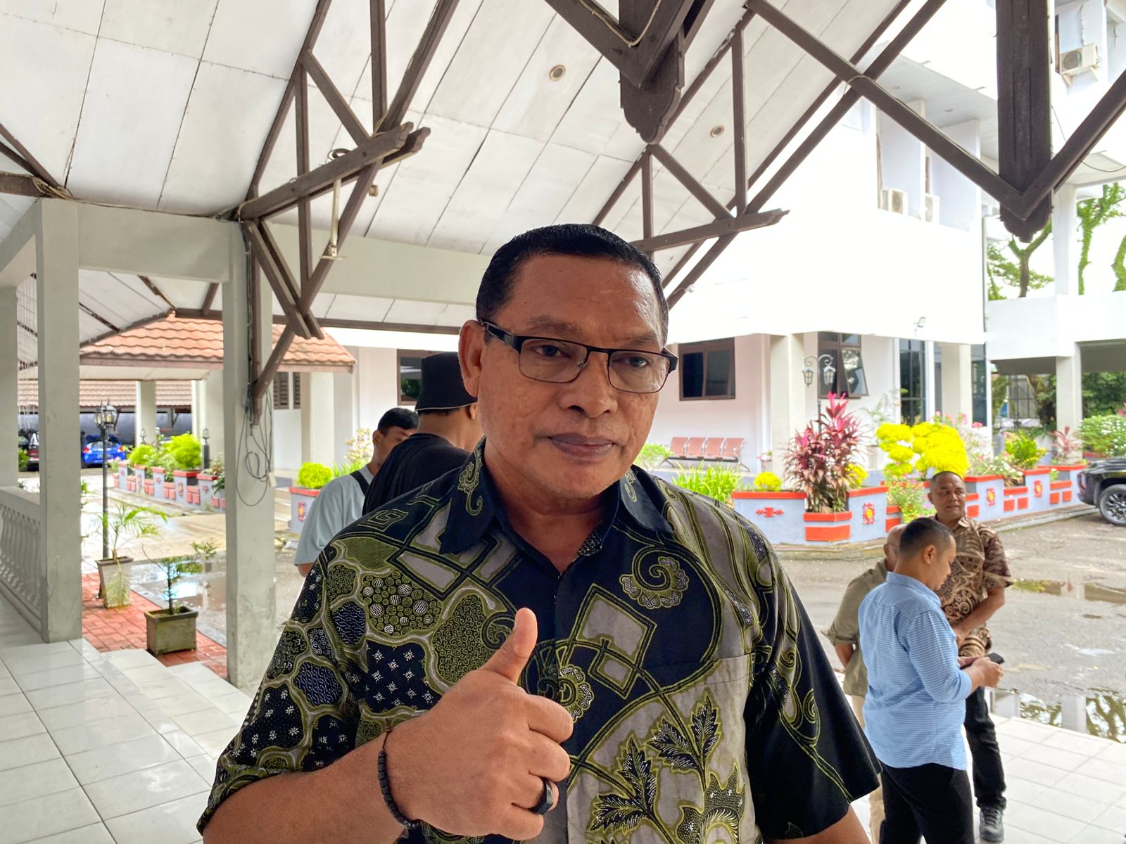Christianto Laturiuw : Rancangan Peraturan Daerah (Ranperda) tentang Penyelenggaraan Perhubungan harus mampu menjawab persoalan mendasar di kota Ambon 1 WhatsApp Image 2025 05 22 at 18.31.04 a4118801