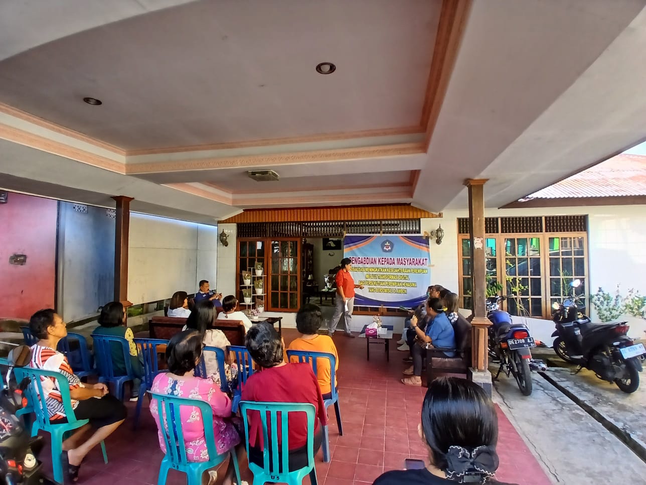 PKM UKIM Mengelar Sosialisasi Meningkatkan Kesejahteraan Perempuan melalui Transformasi Digital 2 IMG 20250625 WA0001