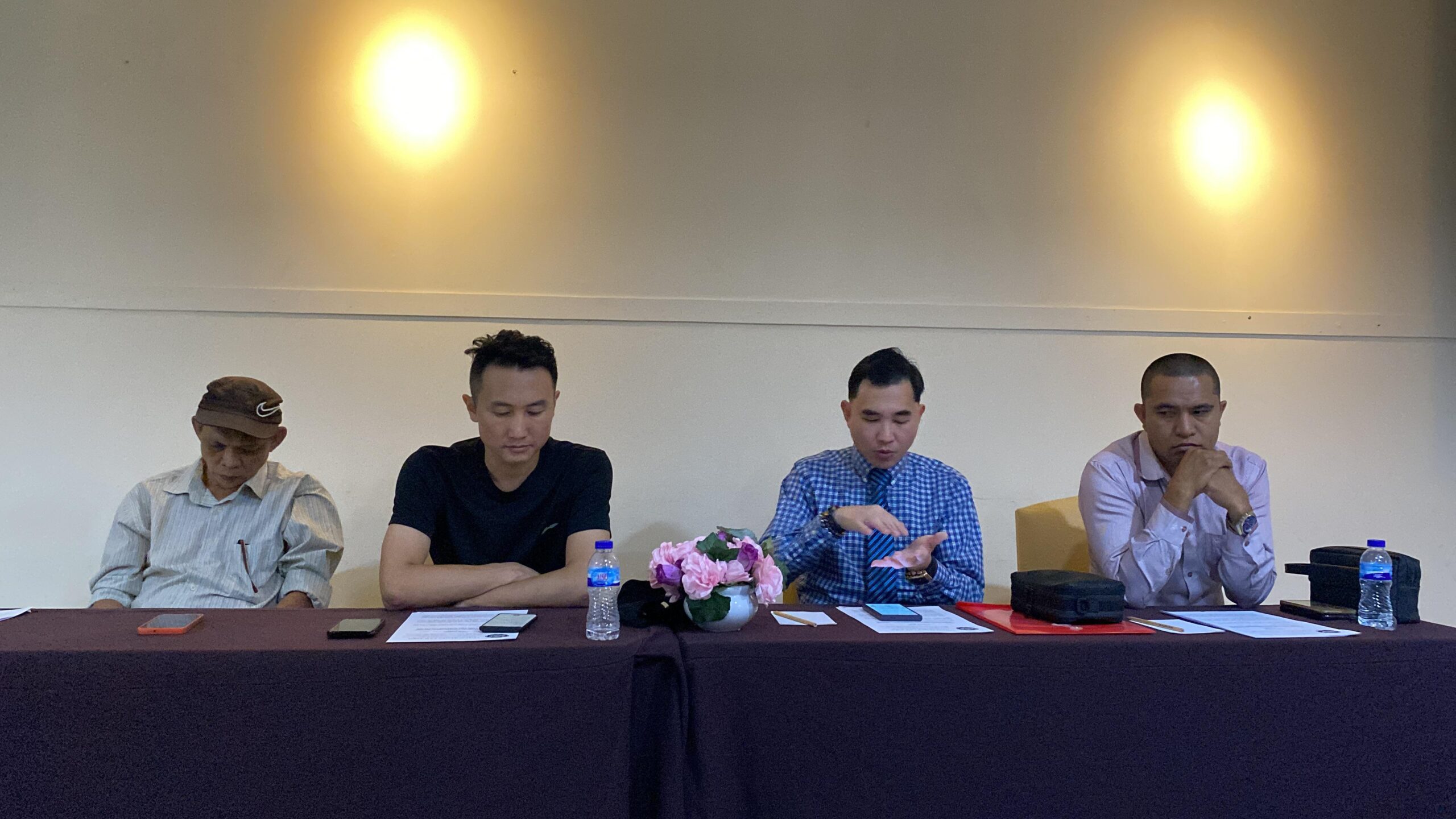 Korban penganiayaan, Asal china melaporkan YS dan HR ke Polresta Pulau Ambon dan PP Lease atas dugaan tindak pidana penganiayaan 1 WhatsApp Image 2025 06 11 at 16.12.17 5e6ec0ba scaled