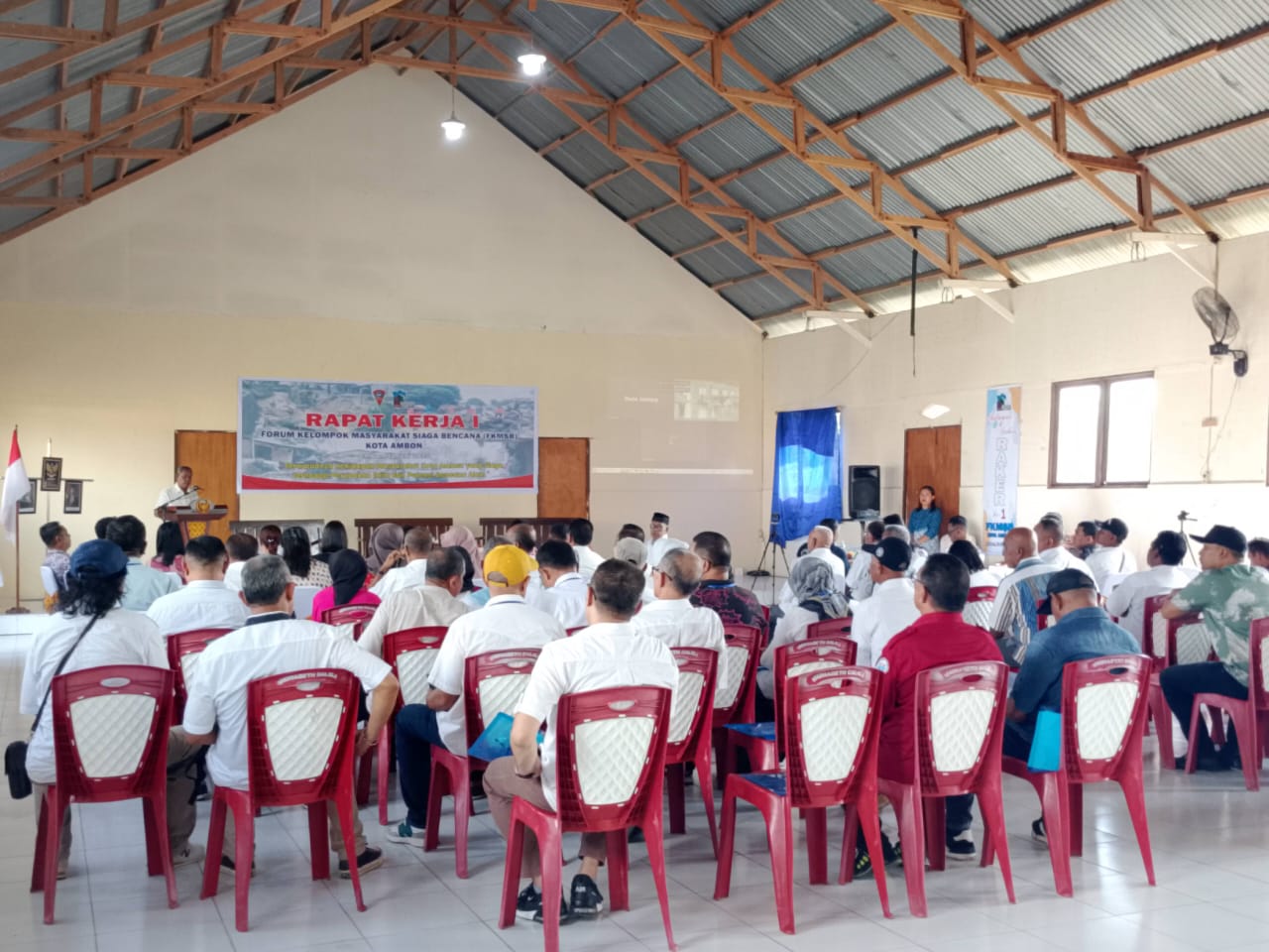 Pemerintah Kota Ambon Mengelar Rapat Kerja I Forum Masyarakat Siaga Bencana (FKMSB) 1 WhatsApp Image 2025 06 12 at 19.47.09 0f18e01a