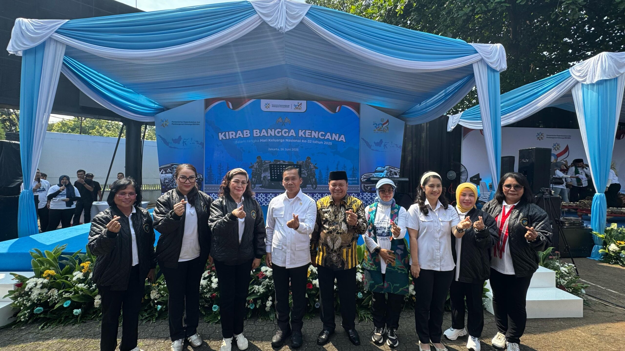 Tuntaskan Kirab Bangga Kencana, BKKBN Maluku Serahkan Pataka ke Menteri Wihaji di Jakarta 1 WhatsApp Image 2025 06 26 at 01.47.15 scaled