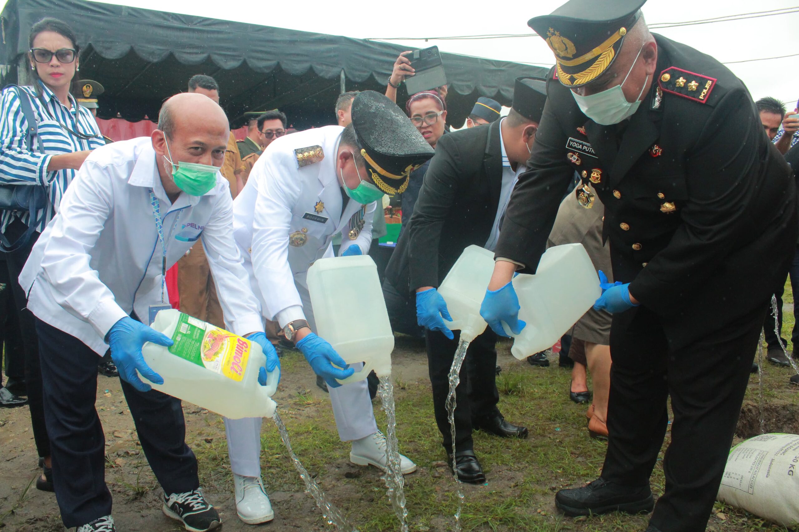 Polresta Pulau Ambon dan Pulau-pulau Lease kembali memusnahkan 5000 liter minuman keras ilegal berjenis sopi. 1 IMG 20250702 WA0006 scaled